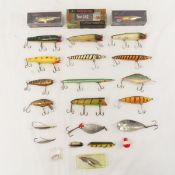 15+ Vintage Fishing Lures, Heddon Lucky 13 & more