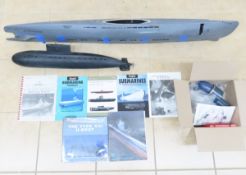 2 Submersible Submarine Model Toys