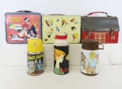 Vintage Lunch Boxes & Thermoses