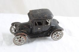 A C Williams 1920's Cast Iron Coupe w/Curtains 5