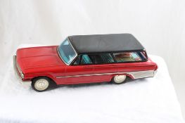 Bandai 1956 Ford Station Wagon Tin Friction Works