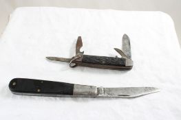 2 Folding Knives CASE XX & Camillus