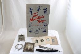 Straight Razor, Tin Pictures, Mountain Boy Booklet