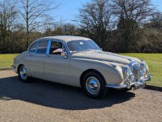 1968 DAIMLER V8 250