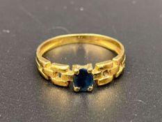 A Saphire, single stone set, continental gold ring