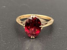 Garnet single stone set, 9ct gold ring