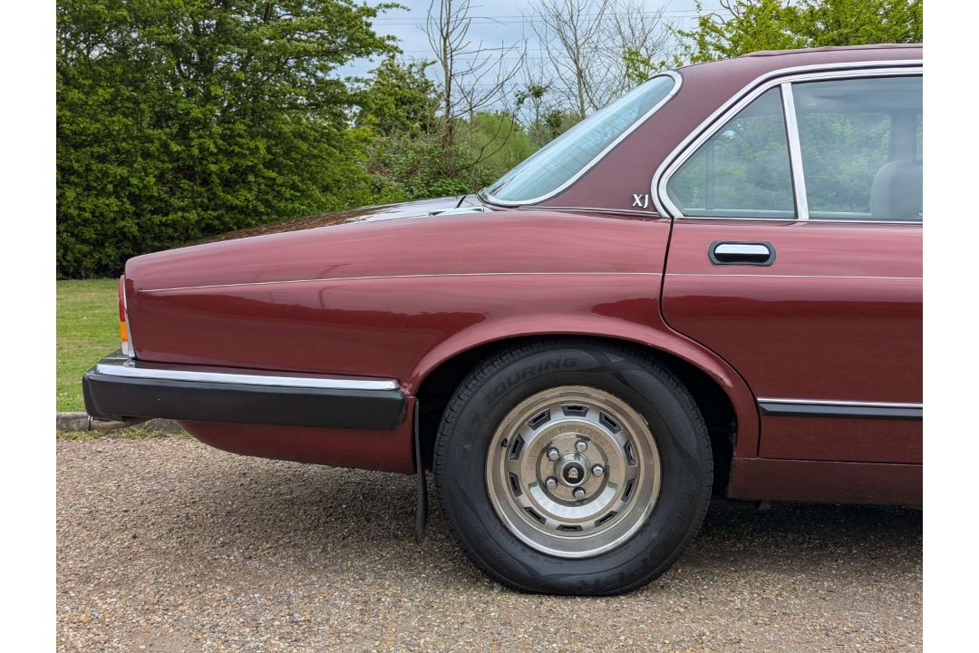 1986 JAGUAR XJ6 3.4 AUTO SERIES III - Image 15 of 30