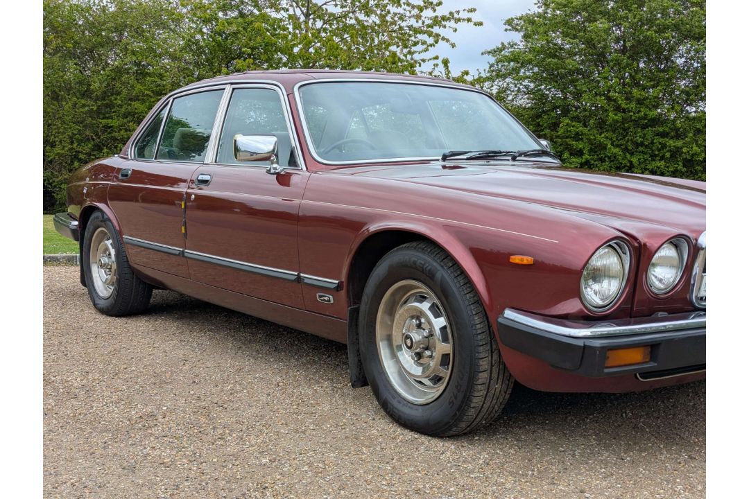 1986 JAGUAR XJ6 3.4 AUTO SERIES III - Image 12 of 30