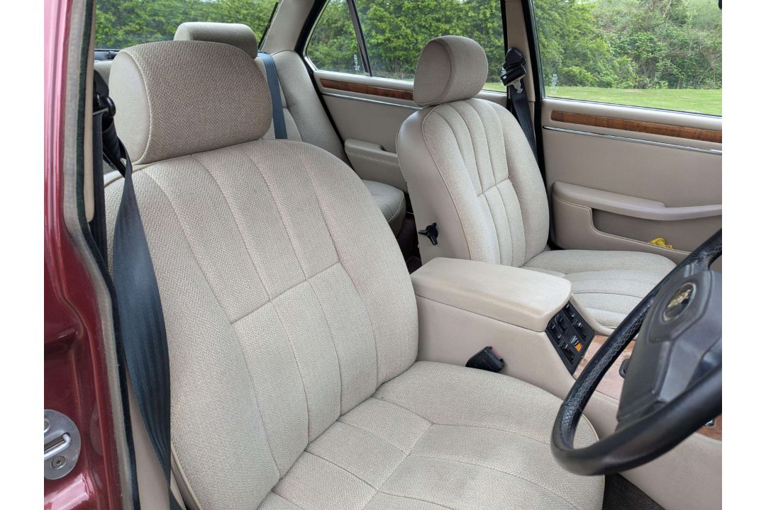 1986 JAGUAR XJ6 3.4 AUTO SERIES III - Image 24 of 30