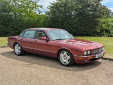 1995 JAGUAR XJ-R