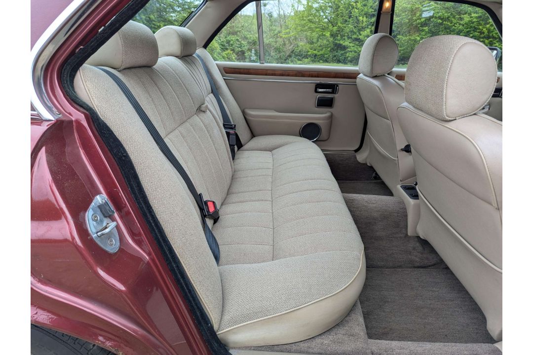 1986 JAGUAR XJ6 3.4 AUTO SERIES III - Image 25 of 30
