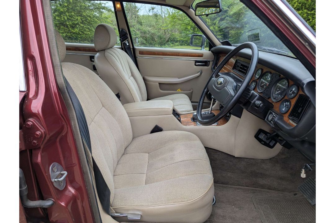1986 JAGUAR XJ6 3.4 AUTO SERIES III - Image 22 of 30
