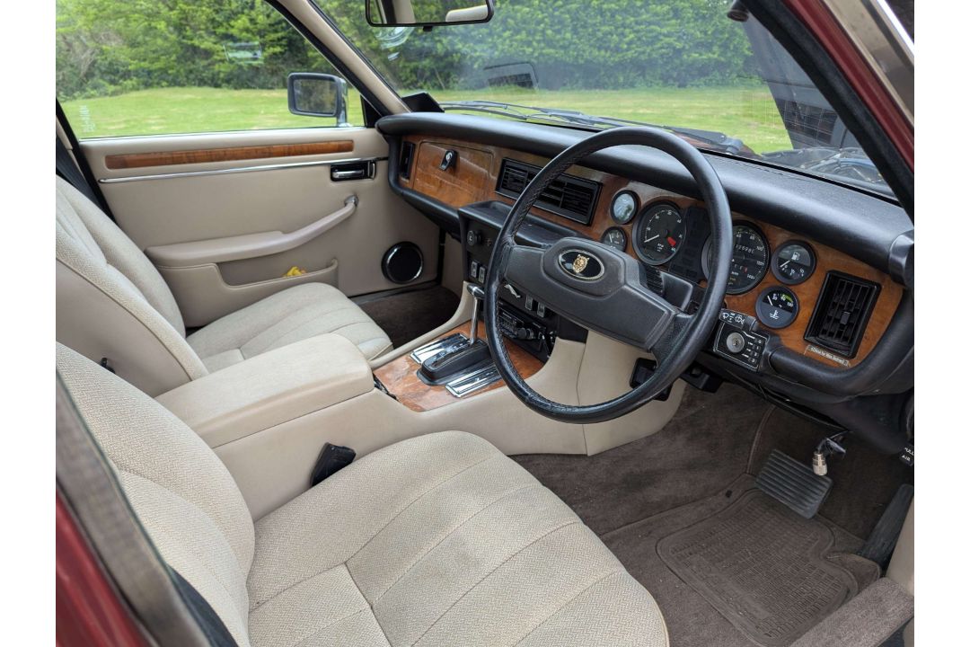 1986 JAGUAR XJ6 3.4 AUTO SERIES III - Image 21 of 30