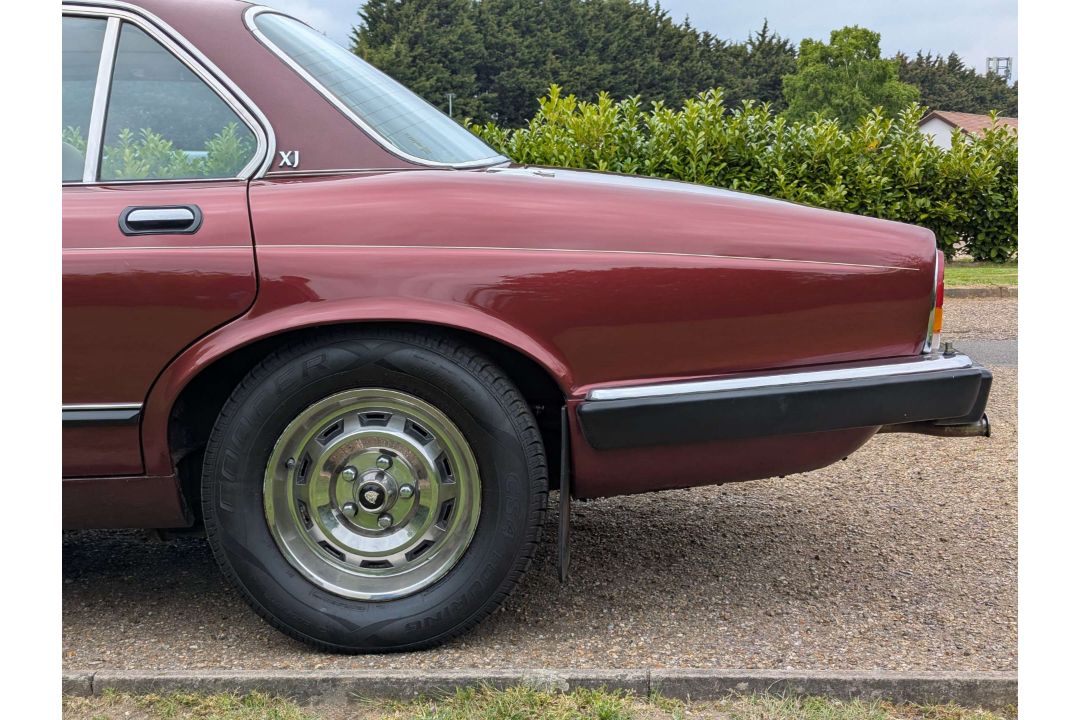 1986 JAGUAR XJ6 3.4 AUTO SERIES III - Image 14 of 30
