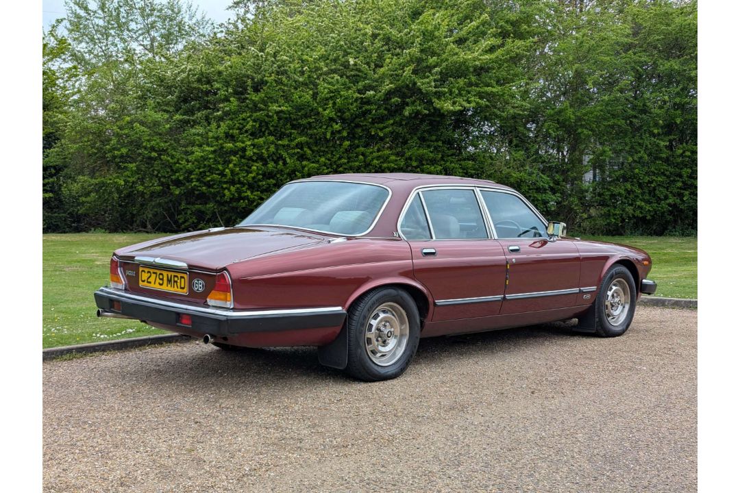 1986 JAGUAR XJ6 3.4 AUTO SERIES III - Image 7 of 30