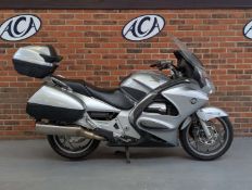 2004 HONDA ST1300