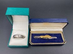 A mixed lot of jewellery comprising,&nbsp;