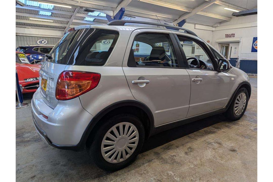 2013 SUZUKI SX4 SZ3 - Image 11 of 29