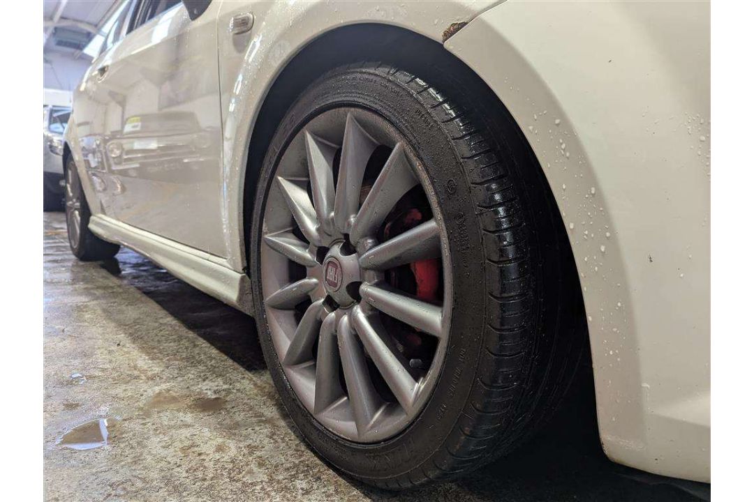 2011 FIAT PUNTO EVO SPORTING MULTIJ - Image 13 of 23