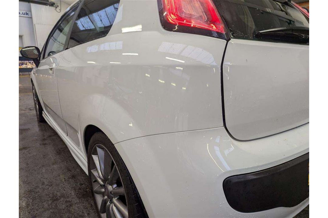 2011 FIAT PUNTO EVO SPORTING MULTIJ - Image 6 of 23