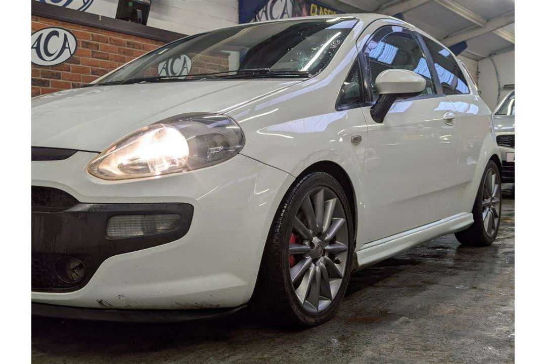 2011 FIAT PUNTO EVO SPORTING MULTIJ - Image 11 of 23