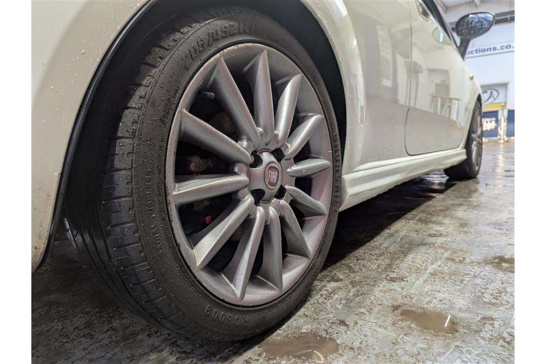 2011 FIAT PUNTO EVO SPORTING MULTIJ - Image 20 of 23
