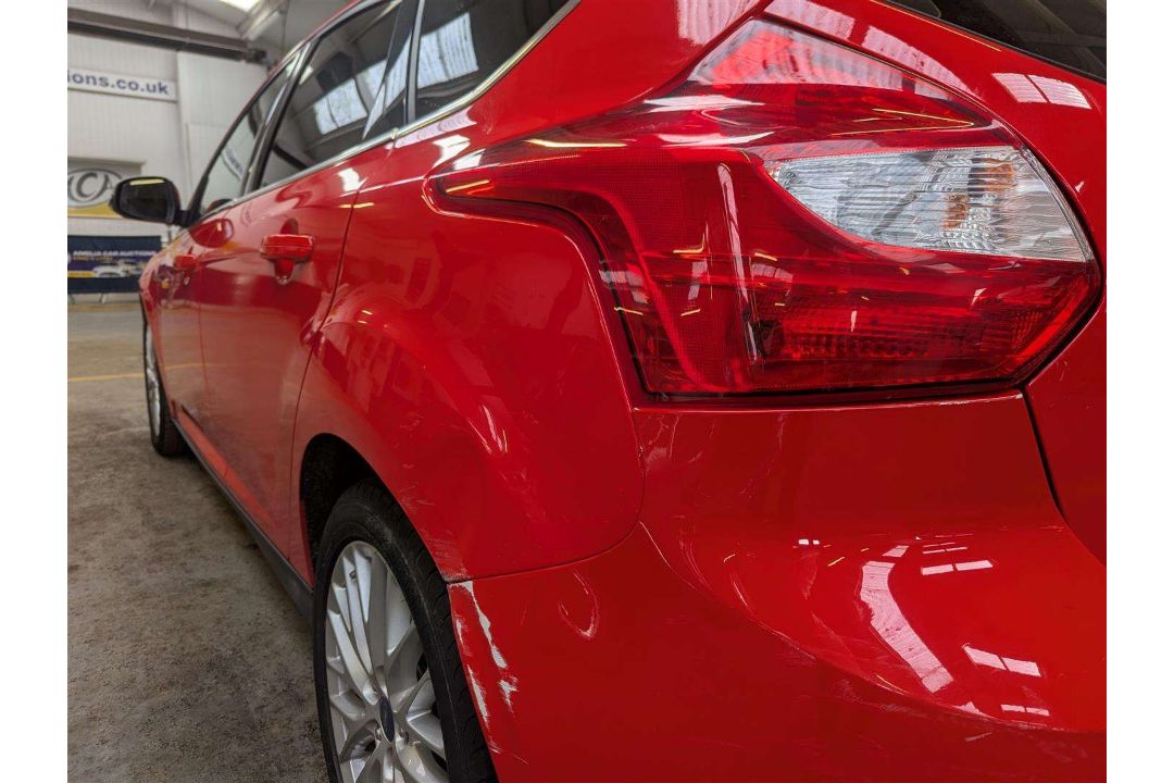 2014 FORD FOCUS ZETEC 125 AUTO - Image 11 of 27