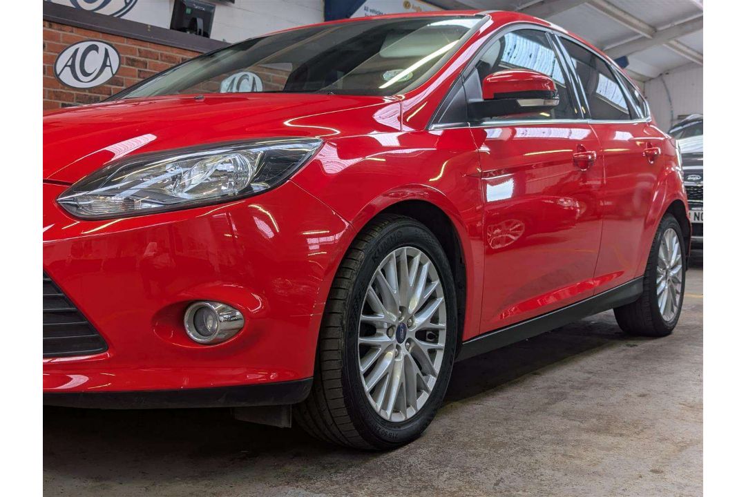 2014 FORD FOCUS ZETEC 125 AUTO - Image 4 of 27