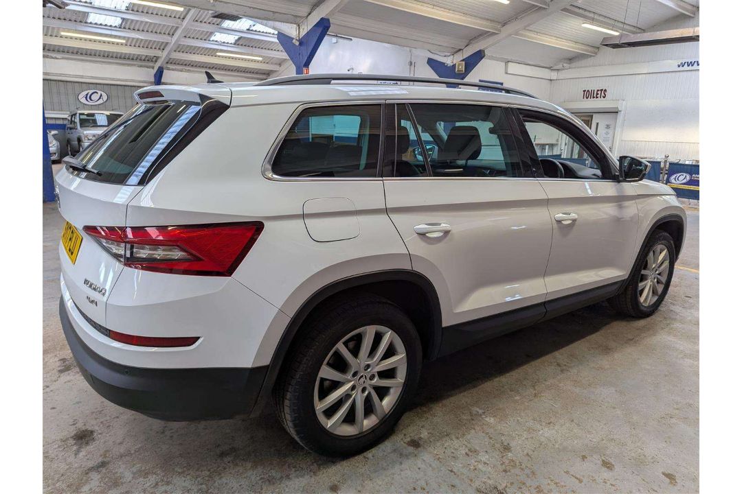 2017 SKODA KODIAQ SE L TDI SCR 4X4 S - Image 5 of 29