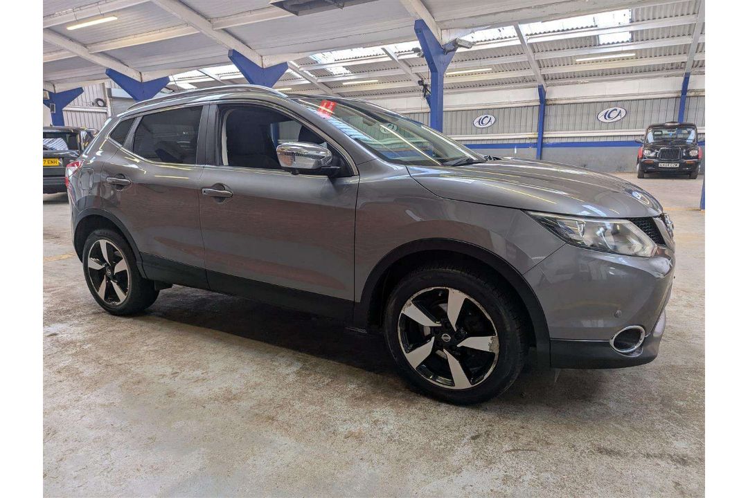 2015 NISSAN QASHQAI N-TEC + DIG-T - Image 25 of 28