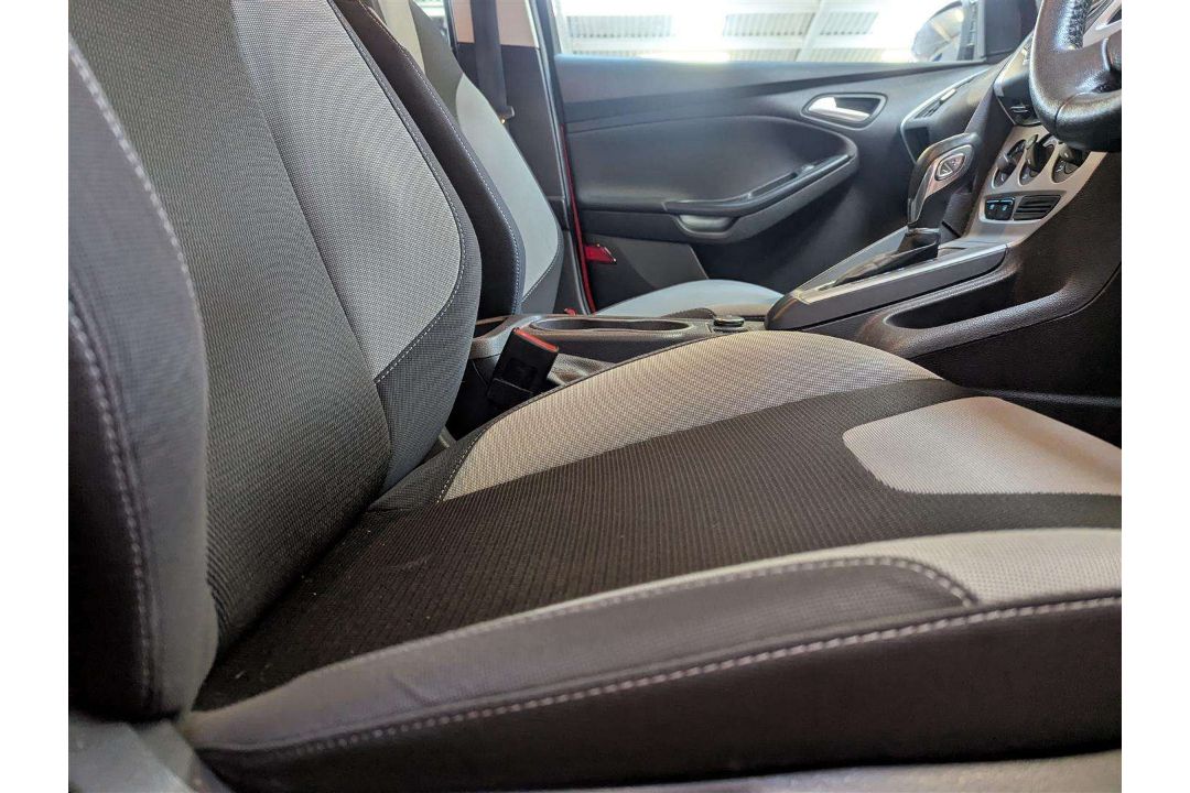 2014 FORD FOCUS ZETEC 125 AUTO - Image 17 of 27