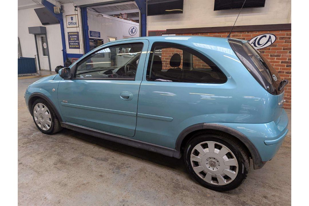 2005 VAUXHALL CORSA DESIGN 16V AUTO - Image 15 of 27