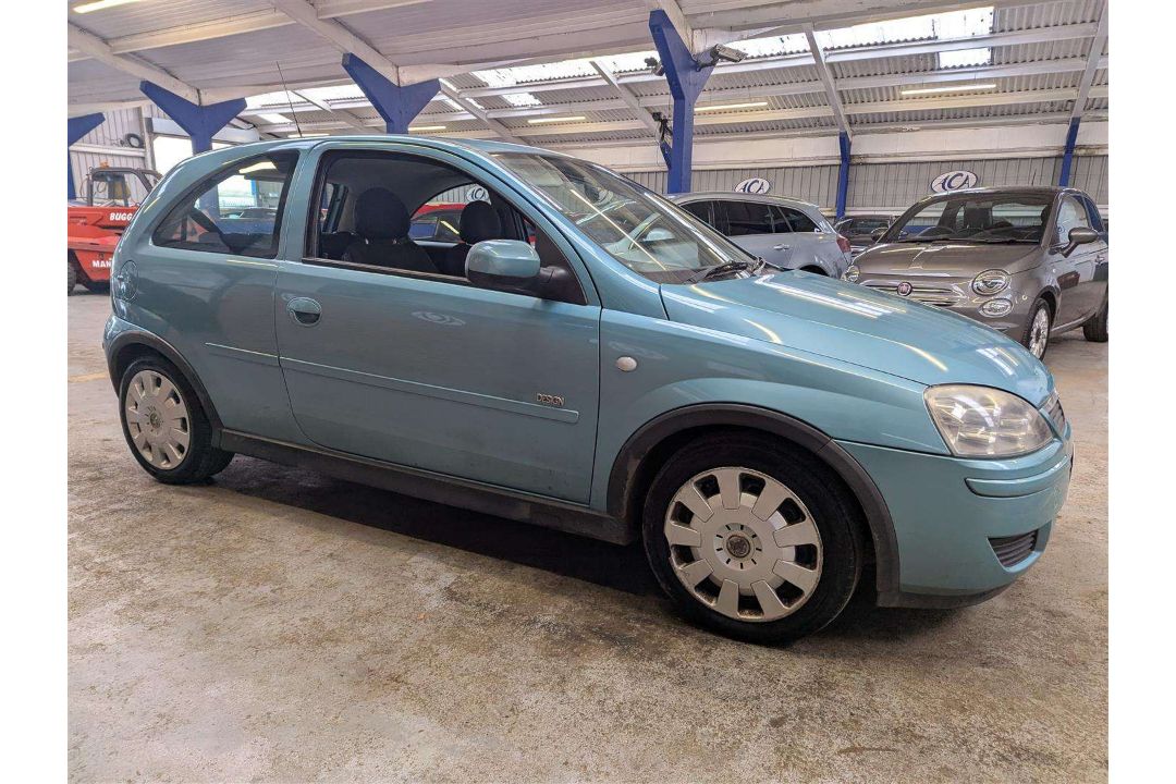 2005 VAUXHALL CORSA DESIGN 16V AUTO - Image 12 of 27