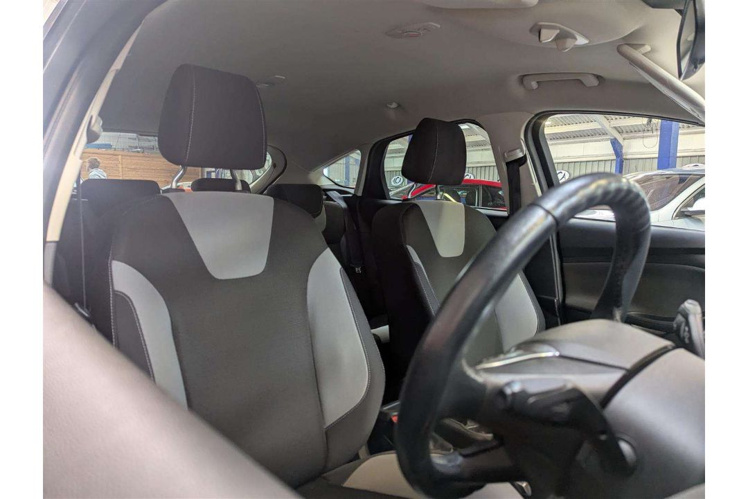 2014 FORD FOCUS ZETEC 125 AUTO - Image 15 of 27