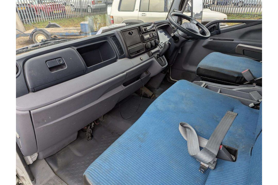 2015 MITSUBISHI FUSO CANTER 7C18 38 AUTO - Image 19 of 26