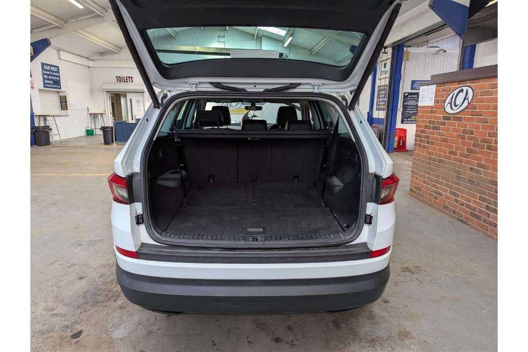 2017 SKODA KODIAQ SE L TDI SCR 4X4 S - Image 6 of 29