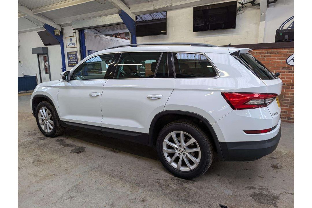 2017 SKODA KODIAQ SE L TDI SCR 4X4 S - Image 4 of 29
