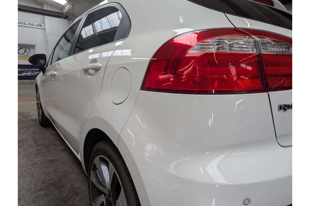 2015 KIA RIO 3 ISG - Image 14 of 24