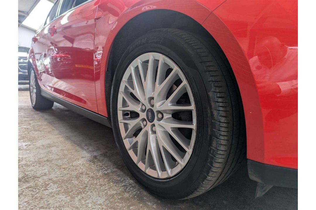 2014 FORD FOCUS ZETEC 125 AUTO - Image 16 of 27