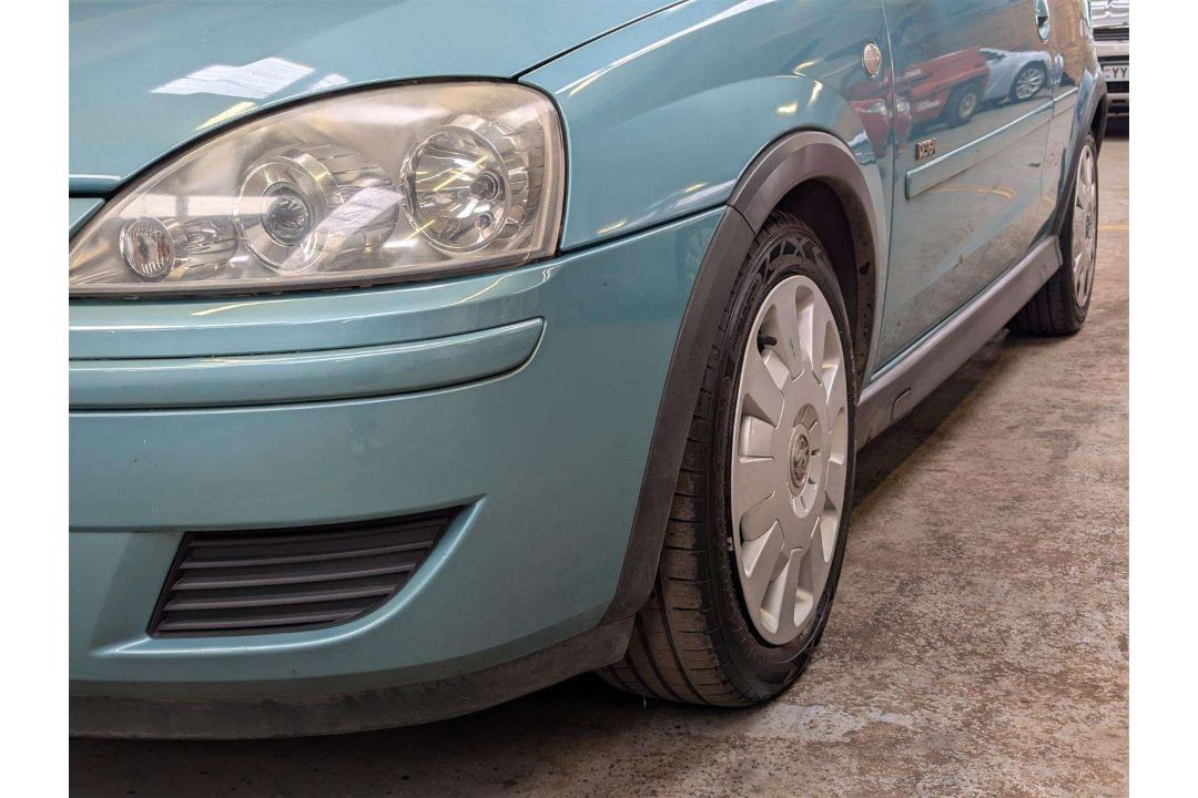 2005 VAUXHALL CORSA DESIGN 16V AUTO - Image 9 of 27