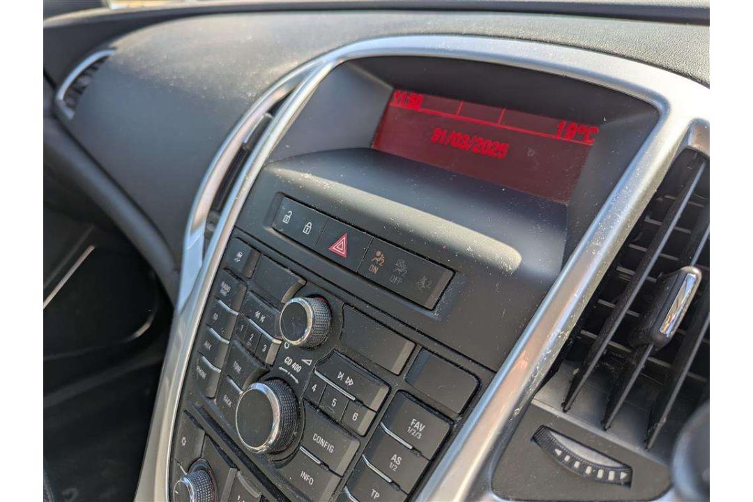 2010 VAUXHALL ASTRA SRI CDTI 157 - Image 26 of 28