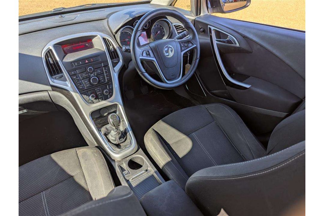 2010 VAUXHALL ASTRA SRI CDTI 157 - Image 13 of 28