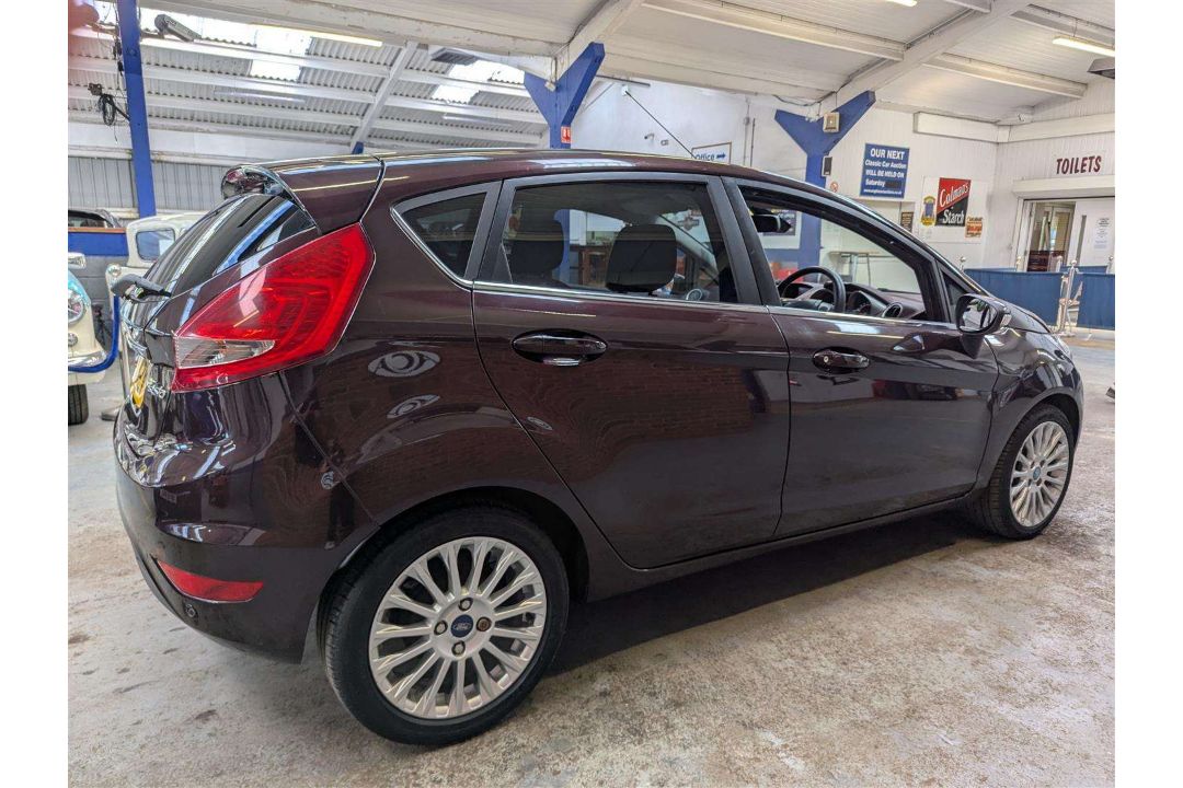 2010 FORD FIESTA TITANIUM TDCI 70 - Image 4 of 28