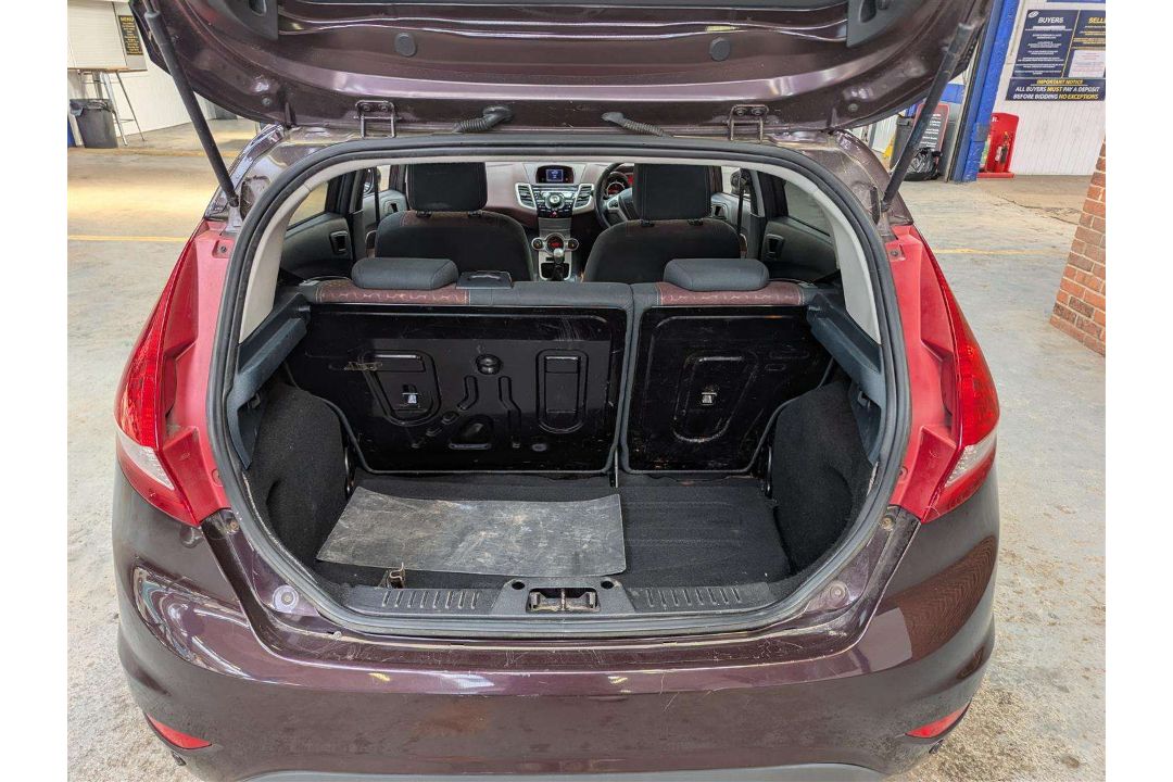 2010 FORD FIESTA TITANIUM TDCI 70 - Image 10 of 28