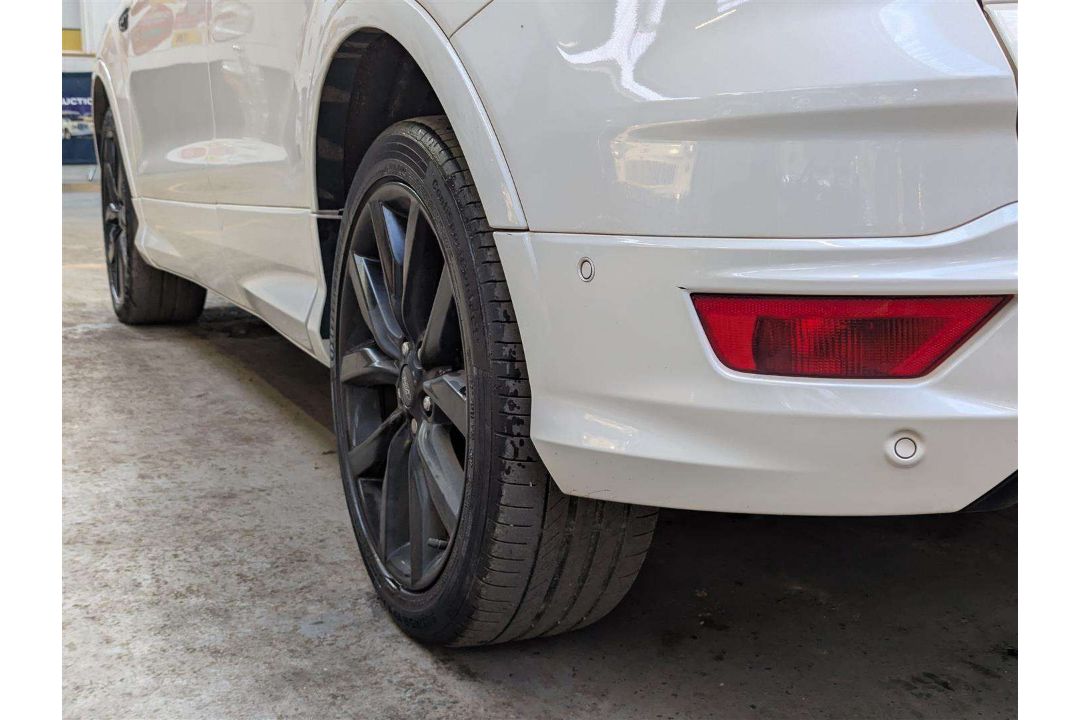 2018 FORD KUGA ST-LINE X 4X4 AUTO - Image 18 of 28