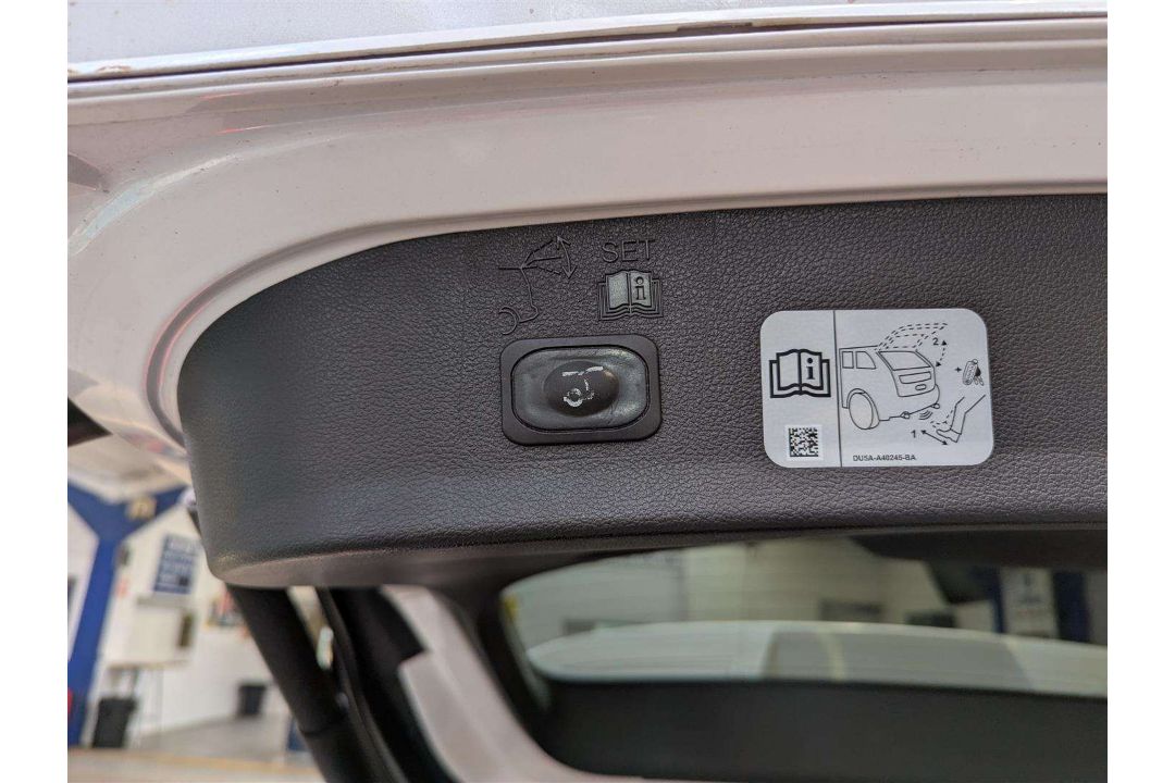 2018 FORD KUGA ST-LINE X 4X4 AUTO - Image 16 of 28