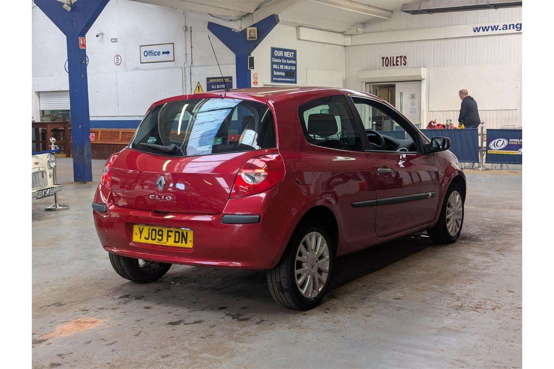 2009 RENAULT CLIO DYNAMIQUE 16V - Image 3 of 26