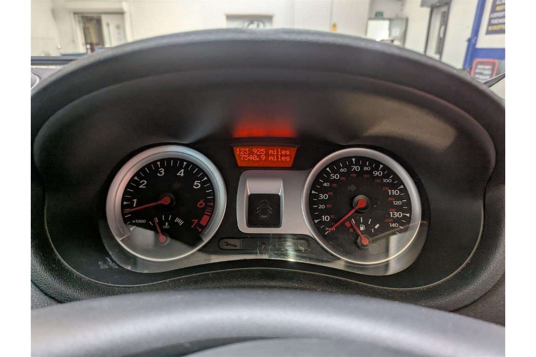 2009 RENAULT CLIO DYNAMIQUE 16V - Image 25 of 26