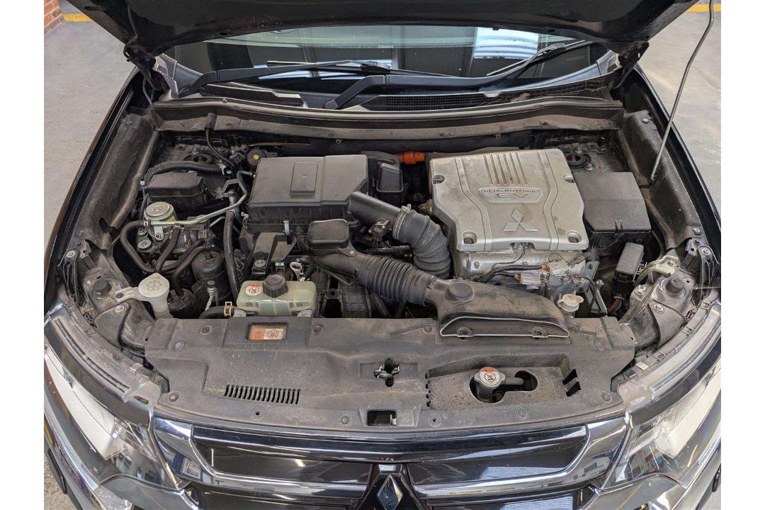 2017 MITSUBISHI OUTLANDER 4H PHEV CVT - Image 21 of 26