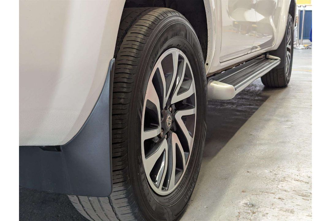 2018 NISSAN NAVARA TEKNA DCI - Image 10 of 27